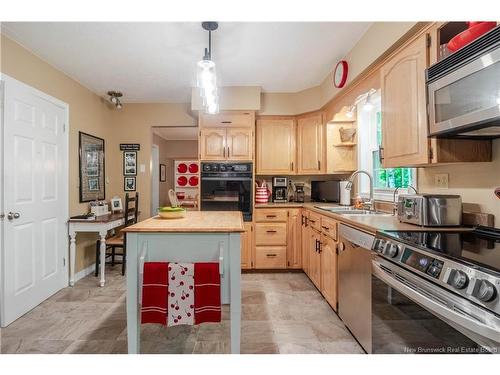 84 Tudor Ave, Charters Settlement, NB 