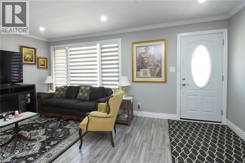 185 Rosslyn Avenue N, Hamilton, ON 