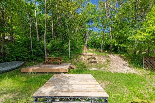 38 Lee Side Drive, Lac Du Bonnet, MB 