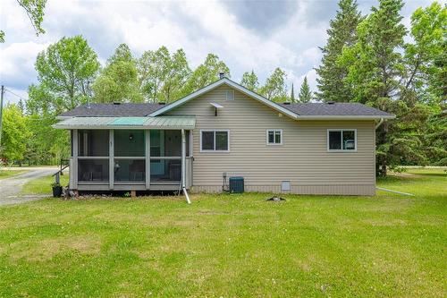 38 Lee Side Drive, Lac Du Bonnet, MB 