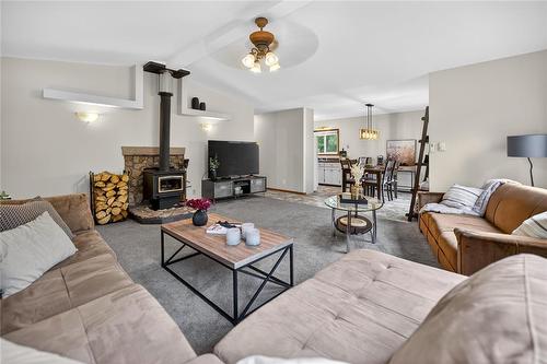 38 Lee Side Drive, Lac Du Bonnet, MB 