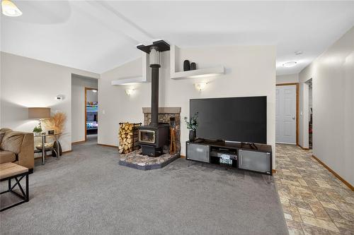 38 Lee Side Drive, Lac Du Bonnet, MB 