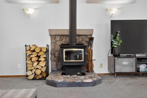 38 Lee Side Drive, Lac Du Bonnet, MB 