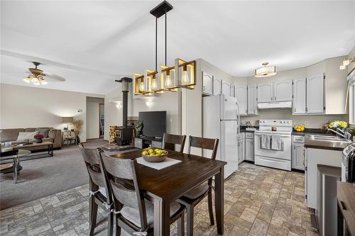 38 Lee Side Drive, Lac Du Bonnet, MB 