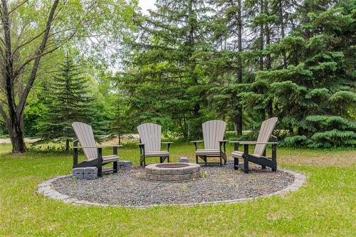 38 Lee Side Drive, Lac Du Bonnet, MB 
