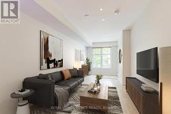 32 - 140 BROADVIEW AVENUE Toronto, ON M4M 0A8