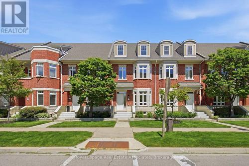 32 St Lawrence Drive, Mississauga, ON 
