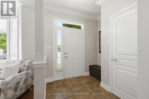 32 St Lawrence Drive, Mississauga, ON 