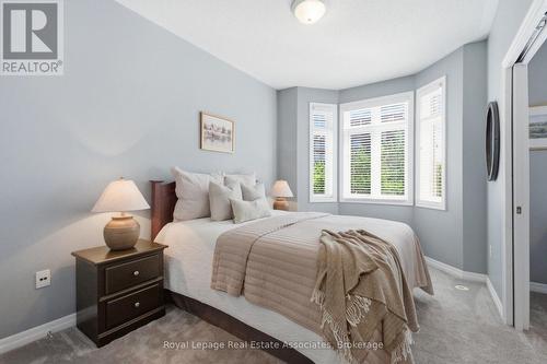 32 St Lawrence Drive, Mississauga, ON 