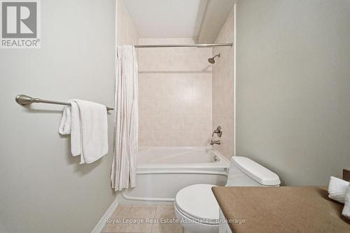 32 St Lawrence Drive, Mississauga, ON 