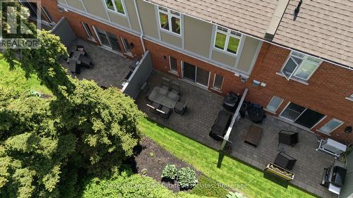 32 St Lawrence Drive, Mississauga, ON 
