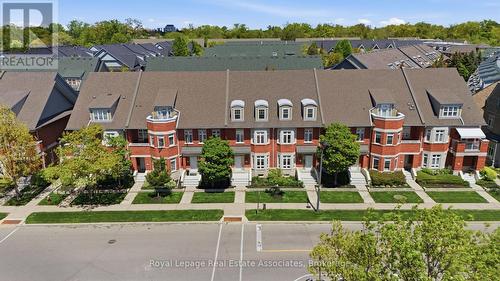 32 St Lawrence Drive, Mississauga, ON 