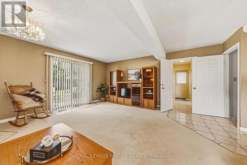 565 Stone Church Road W, Hamilton, ON 