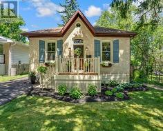 10 SELKIRK STREET  Cambridge, ON N1S 1Z1