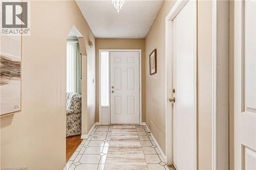 565 Stone Church Road W, Hamilton, ON - Indoor Photo Showing Other Room