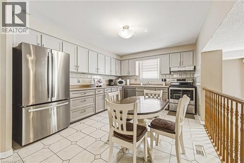 565 Stone Church Road W, Hamilton, ON - Indoor