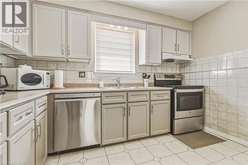 565 Stone Church Road W, Hamilton, ON - Indoor Photo Showing Kitchen With Double Sink