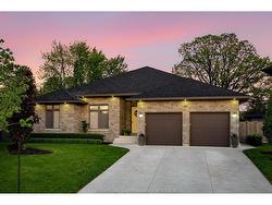 266 XAVIER Circle Lakeshore, ON N8N 0J3