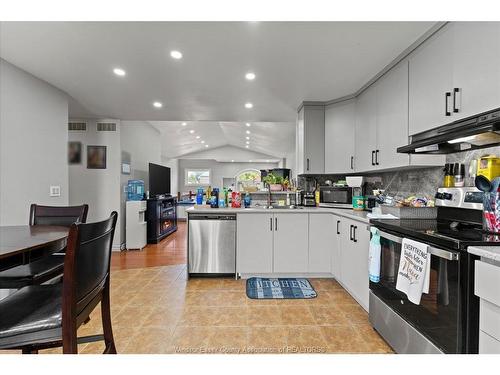 4697 Helsinki Crescent, Windsor, ON 