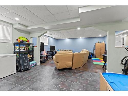 4697 Helsinki Crescent, Windsor, ON 