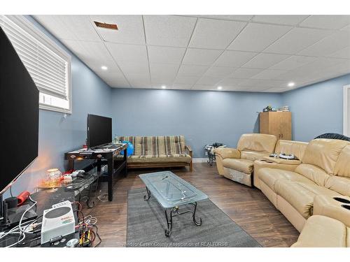 4697 Helsinki Crescent, Windsor, ON 