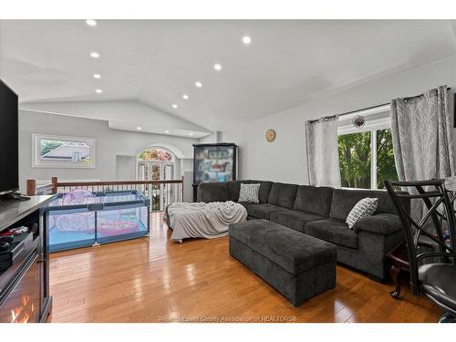 4697 Helsinki Crescent, Windsor, ON 