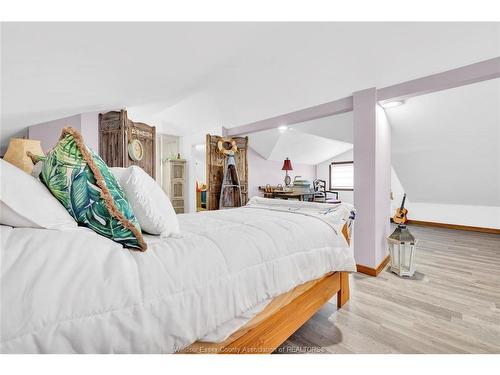 823 Lawrence, Windsor, ON 