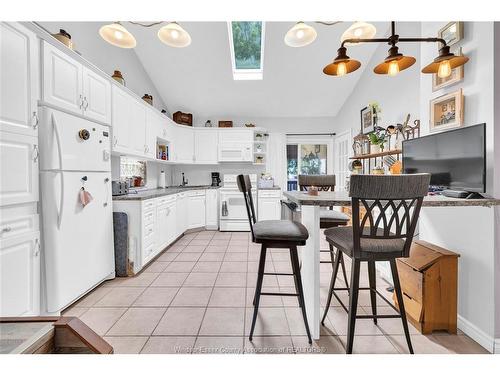 823 Lawrence, Windsor, ON 