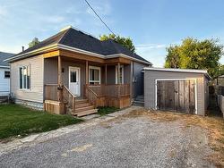 318 LAFONTAINE Street  Wallaceburg, ON N8A 4H9
