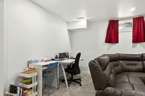 9 Hampton Brook Way, Hamilton, ON 