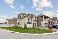7 Ballanview Court  Whitchurch-Stouffville, ON L4A 4W9