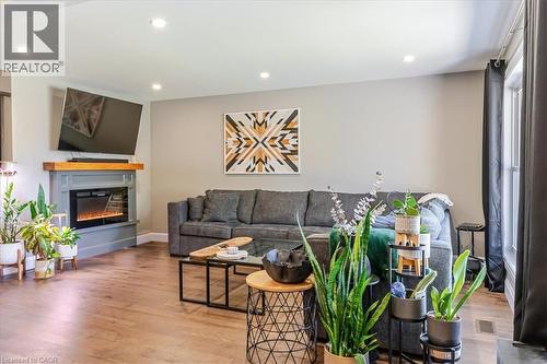 74 Greeningdon Drive, Hamilton, ON 