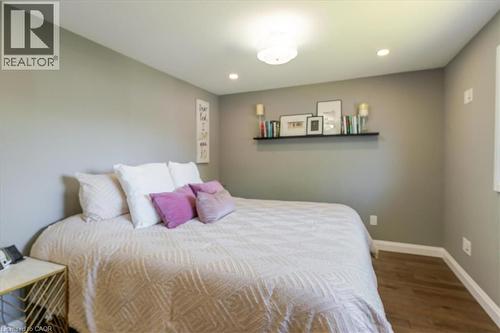 74 Greeningdon Drive, Hamilton, ON 