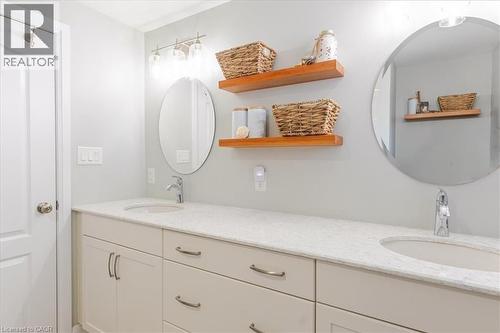 74 Greeningdon Drive, Hamilton, ON 