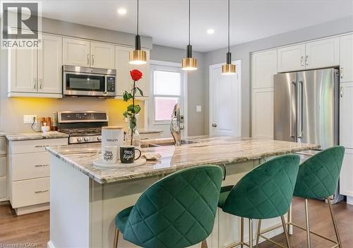 Open concept - 74 Greeningdon Drive, Hamilton, ON 