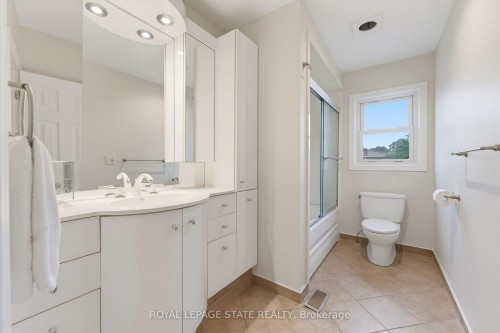 24 Grande Avenue, Hamilton, ON 