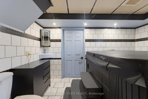 24 Grande Avenue, Hamilton, ON 