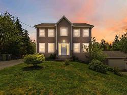 159 Summit Crescent Upper Tantallon, NS B3Z 1P9