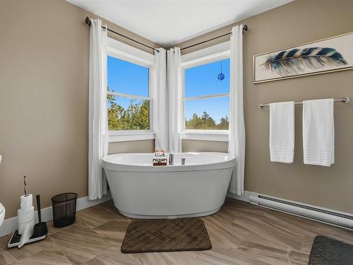159 Summit Crescent, Upper Tantallon, NS 