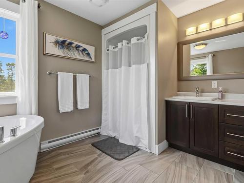159 Summit Crescent, Upper Tantallon, NS 