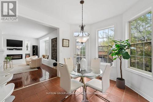 5948 Chercover Court, Burlington, ON 