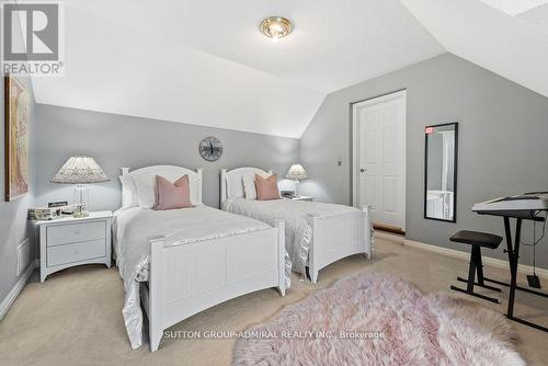 5948 Chercover Court, Burlington, ON 
