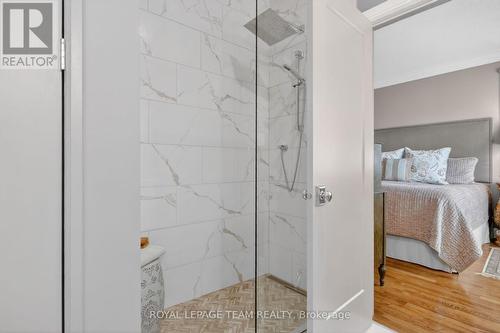 Walk in shower w/custom glass - 14 Samara Place, Ottawa, ON 