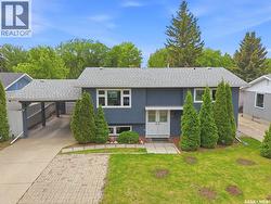 15 Selkirk CRESCENT  Saskatoon, SK S7L 4J4