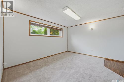 15 Selkirk Crescent, Saskatoon, SK 