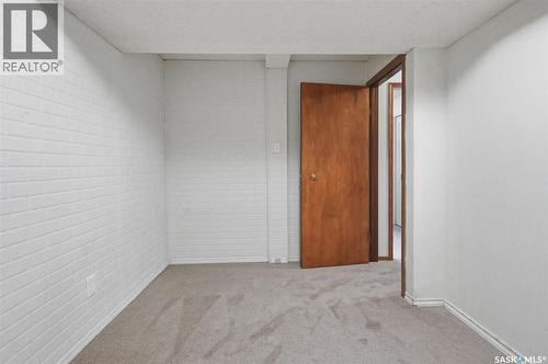 15 Selkirk Crescent, Saskatoon, SK 
