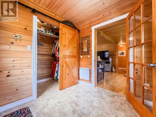 Foyer with walk-in closet - 1 Burin Bay Road, Burin, NL 
