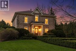 48 TEMPERANCE Street E Waterford, ON N0E 1Y0