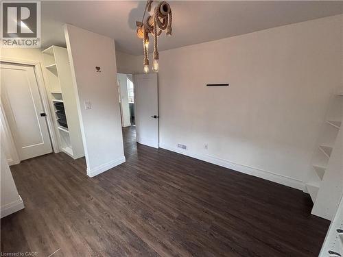 122 Queensdale Avenue E, Hamilton, ON - Indoor Photo Showing Other Room