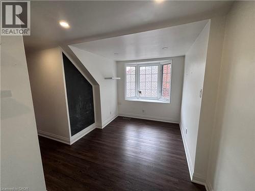 122 Queensdale Avenue E, Hamilton, ON - Indoor Photo Showing Other Room